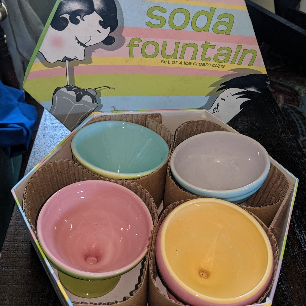 Vintage Style Soda Fountain Sundae Cups